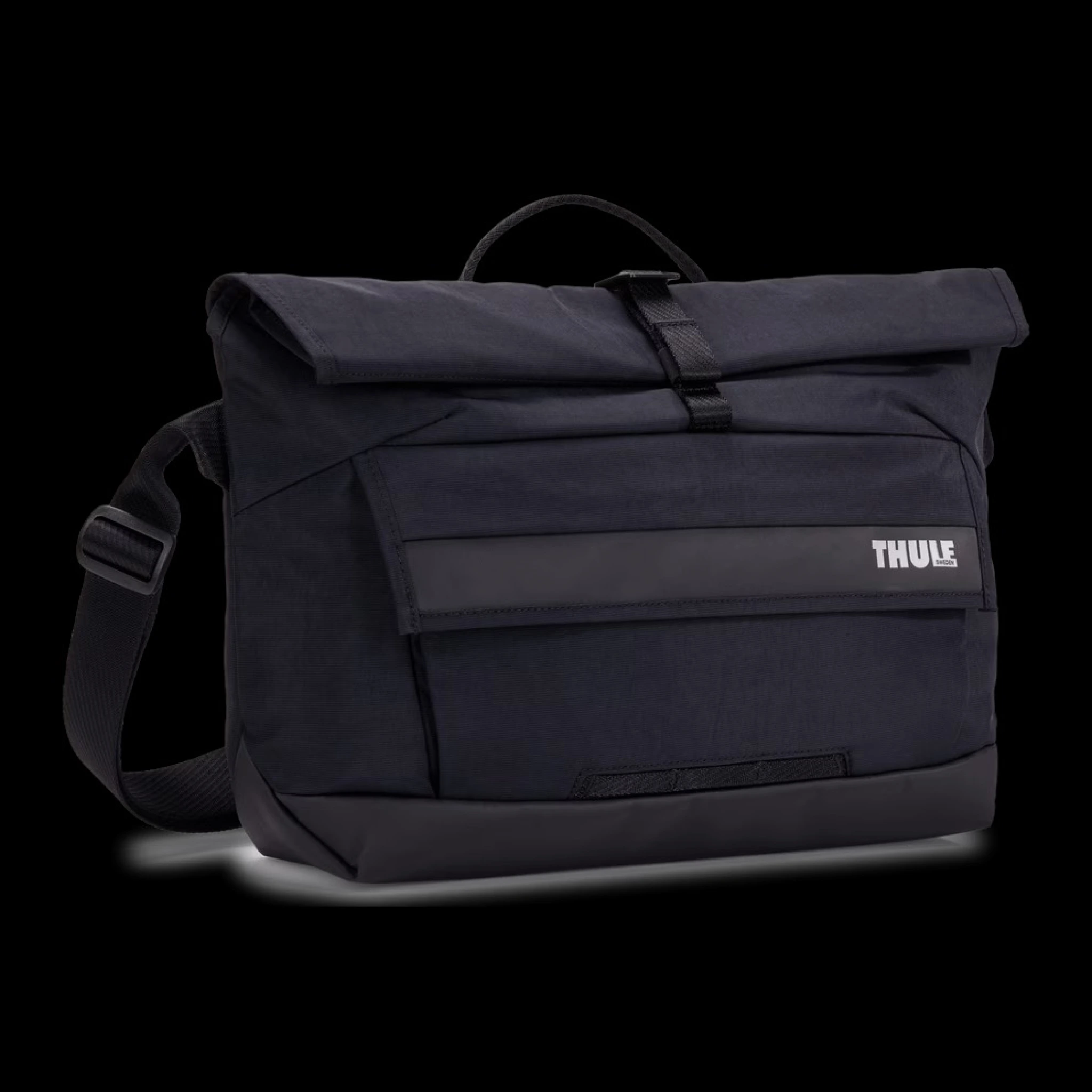 Thule Paramount Crossbody Bag 14L. Black