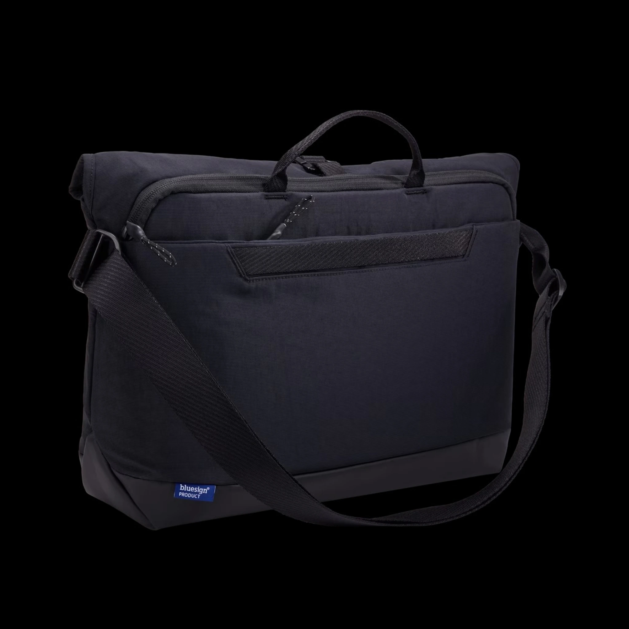 Thule Paramount Crossbody Bag 14L. Black