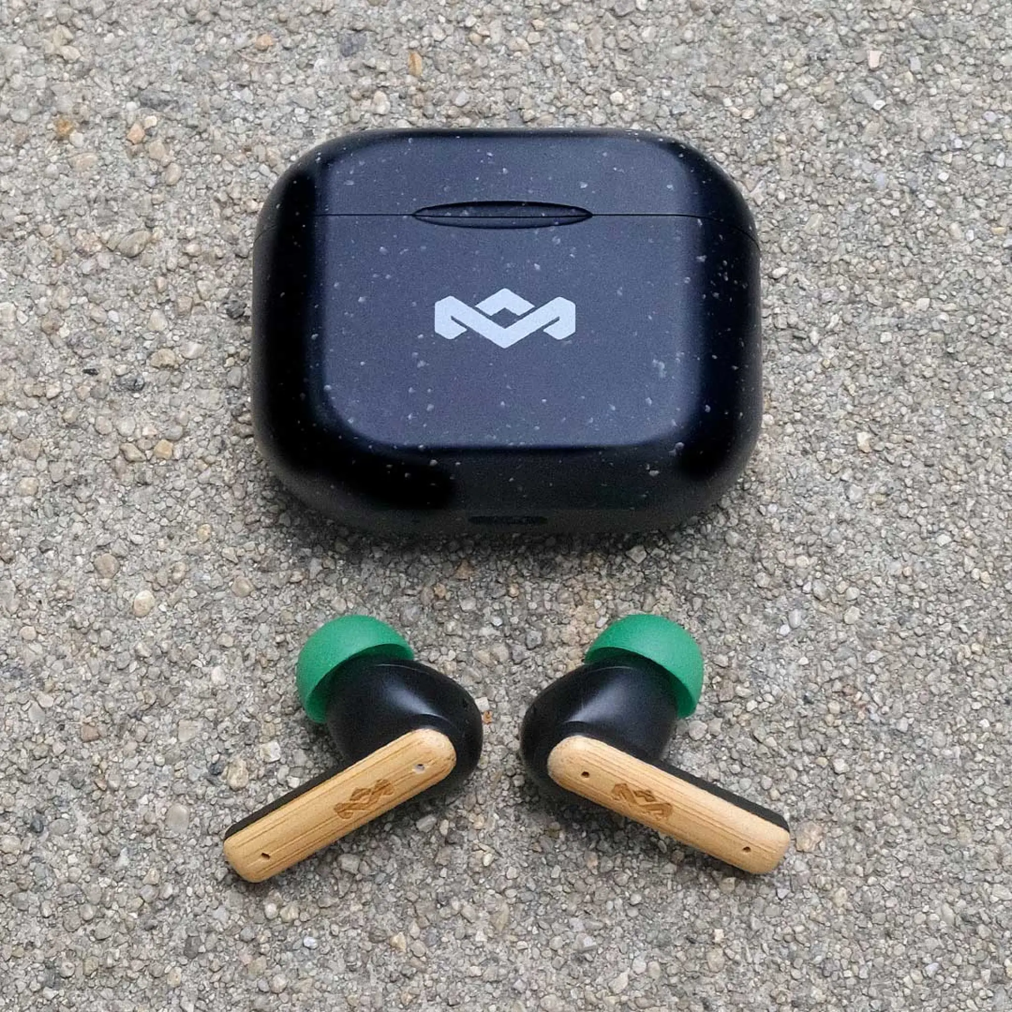 Marley Little Bird True Wireless Earbuds. Svart